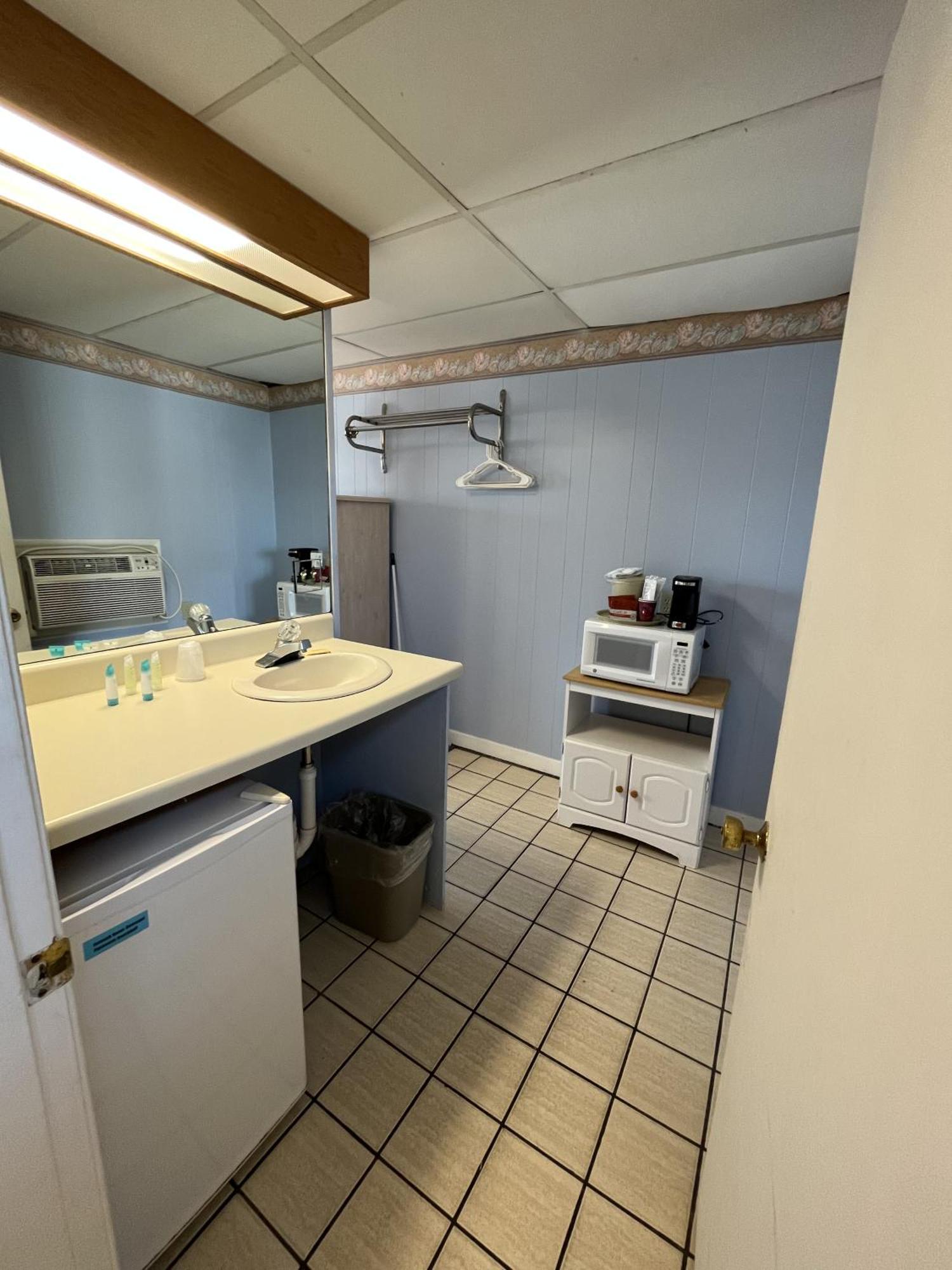 Beau Rivage Motel 2*