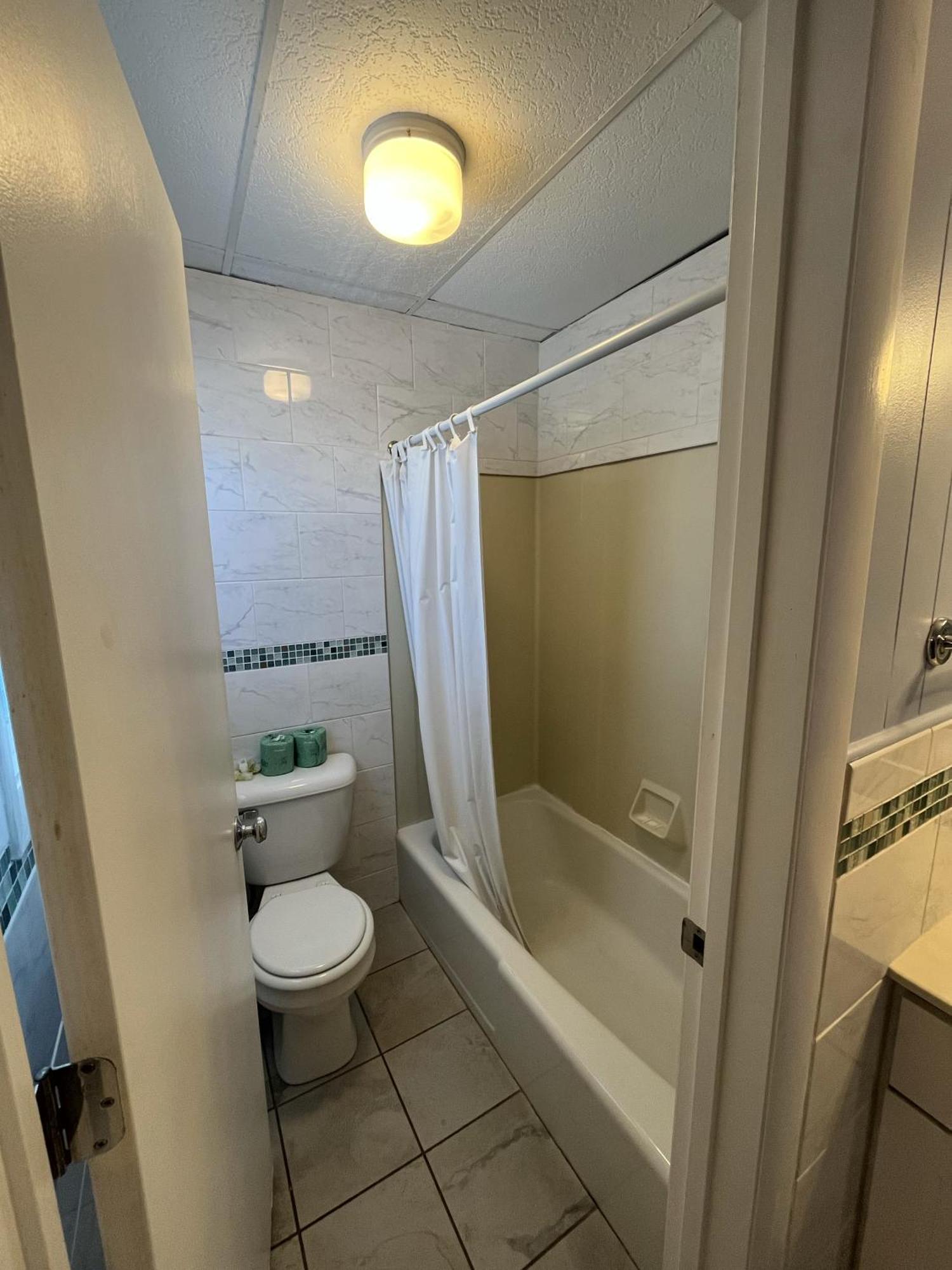 Beau Rivage Motel